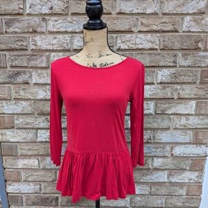 ⭐ Ann Taylor red peplum flounce top XS